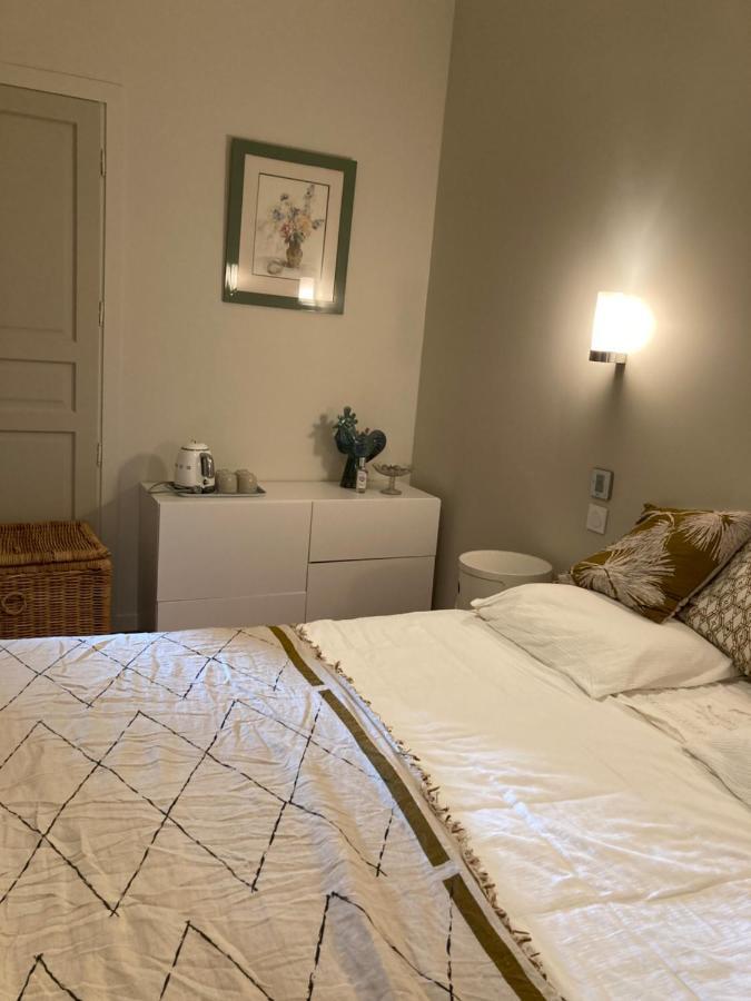 La Villa Des Amandiers Hyères Esterno foto